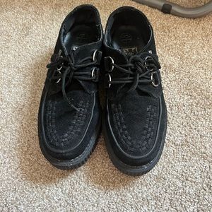 Black size 8 T.U.K. Creepers